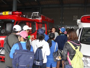 消防車見学 (2)